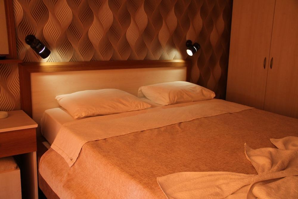 Saturn Hotel Kusadasi Exterior foto